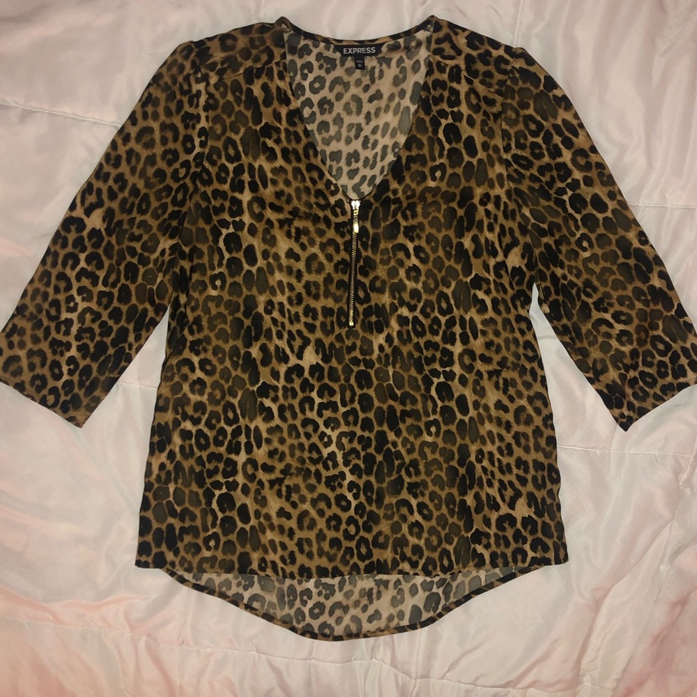 OFFER 💰Express (3/4 length arm) Leopard Blouse